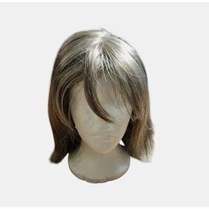 Chic Lifestyle Chic Lifestyle Amanda Beige Grey NHS Luxury‎ Wig IN1 W5478 NWB